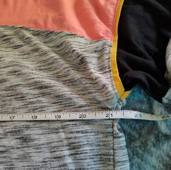 Flirtitude Active t-shirt, pink and gray, lg - Picture 4 of 5